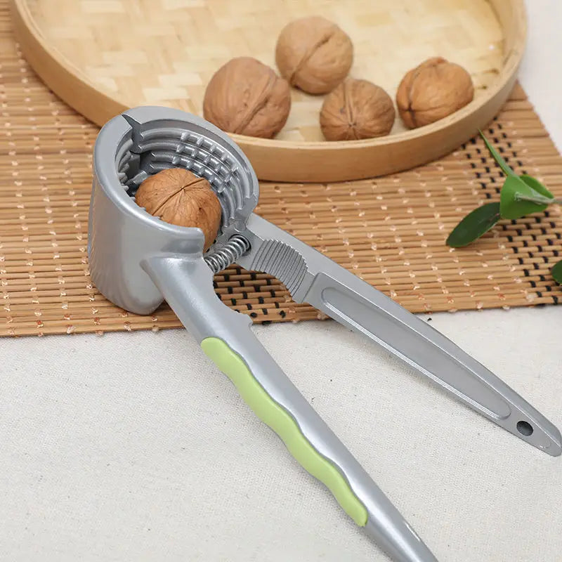 NutMaster Pro - Premium Nut Cracking Tool